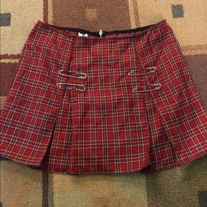 Red plaid punk skirt size L super low fat brand